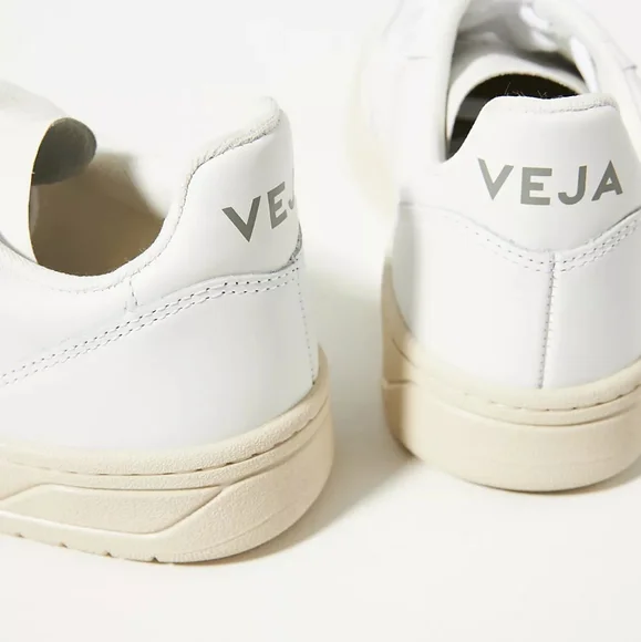 Veja V-10 Leather Sneakers - Picture 6 of 16